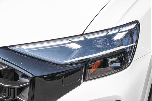 2025 Audi Q8 55 Premium Plus