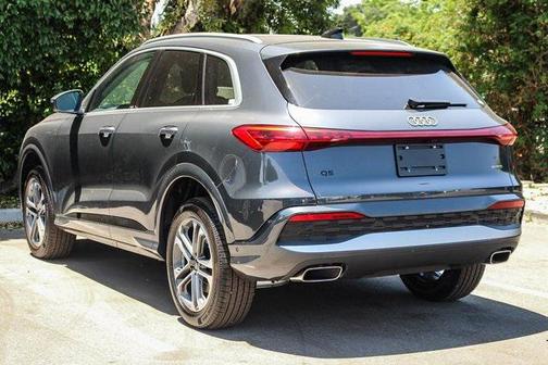 2025 Audi Q5 Premium