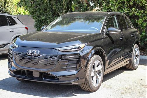 2025 Audi Q6 e-tron Premium quattro