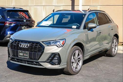 2025 Audi Q3 Premium 45 TFSI S line quattro Tiptronic