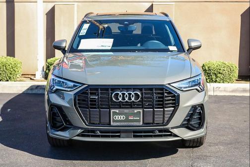 2025 Audi Q3 Premium 45 TFSI S line quattro Tiptronic