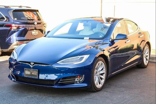 2017 Tesla Model S 90D