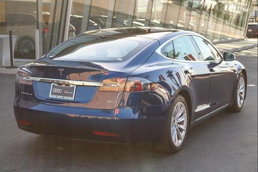 2017 Tesla Model S 90D