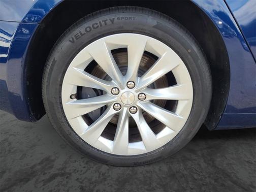 2017 Tesla Model S 90D