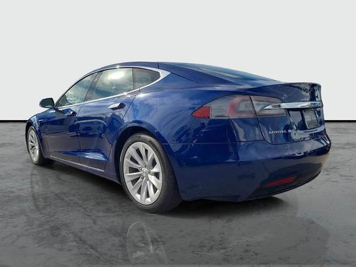 2017 Tesla Model S 90D