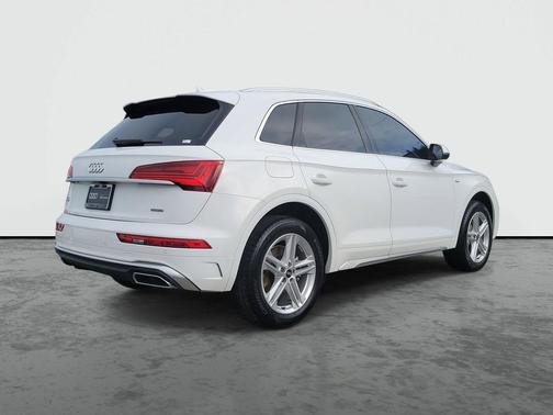 2023 Audi Q5 e 55 S line Premium Plus