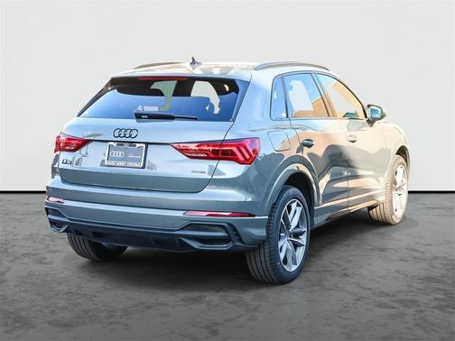 2025 Audi Q3 Premium 45 TFSI S line quattro Tiptronic