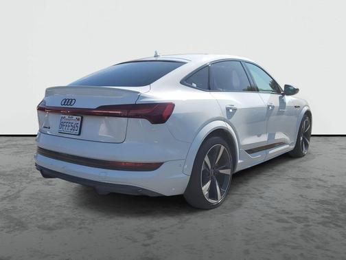 2022 Audi e-tron S Premium Plus