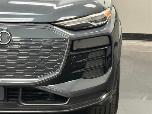 2025 Audi Q6 e-tron Premium