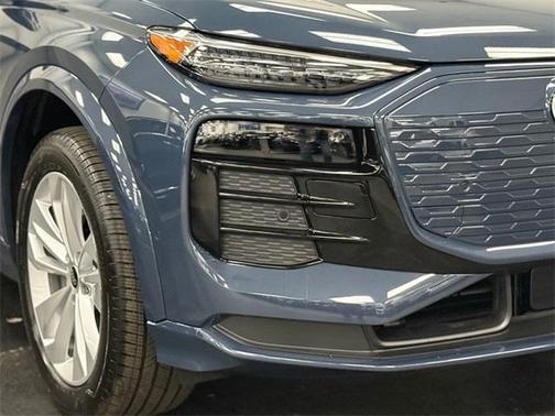 2025 Audi Q6 e-tron Premium Plus