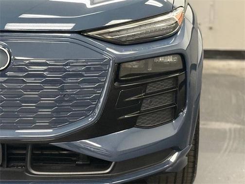 2025 Audi Q6 e-tron Premium Plus