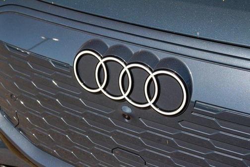 2025 Audi Q6 e-tron Premium Plus