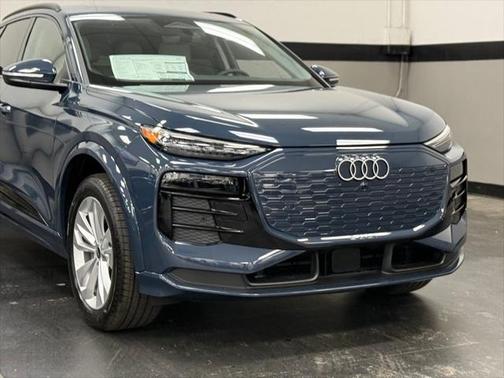2025 Audi Q6 e-tron Premium Plus