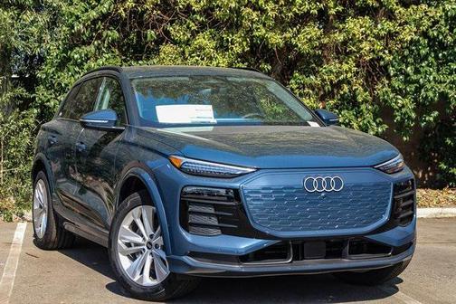 2025 Audi Q6 e-tron Premium Plus