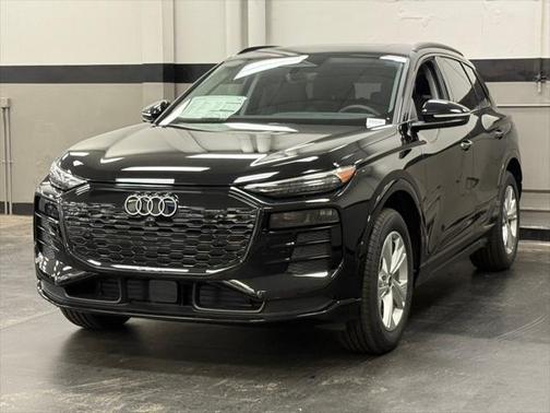 2025 Audi Q6 e-tron Premium Plus