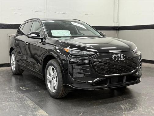 2025 Audi Q6 e-tron Premium Plus
