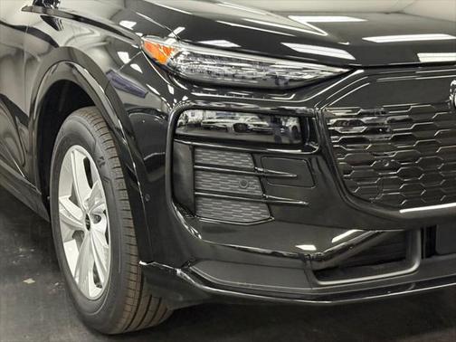 2025 Audi Q6 e-tron Premium Plus