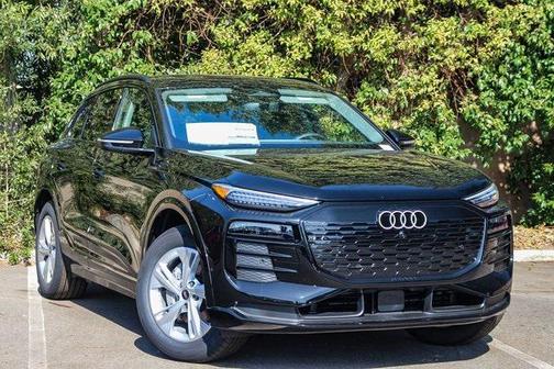 2025 Audi Q6 e-tron Premium Plus