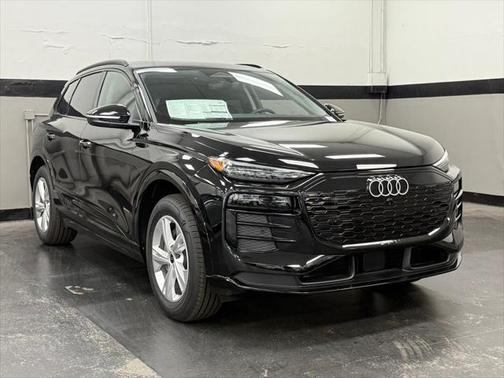 2025 Audi Q6 e-tron Premium Plus