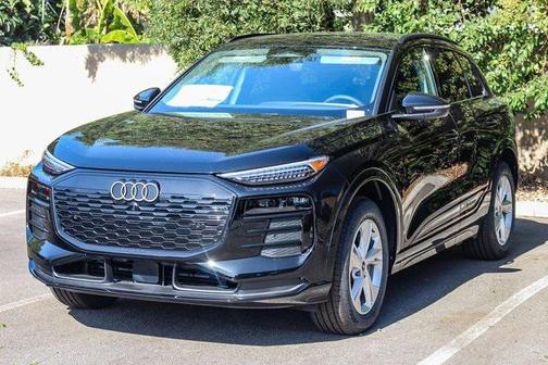2025 Audi Q6 e-tron Premium Plus