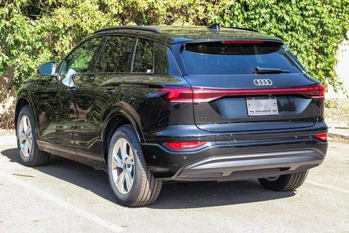 2025 Audi Q6 e-tron Premium Plus