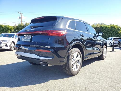 2025 Audi Q5 Premium TFSI quattro S tronic