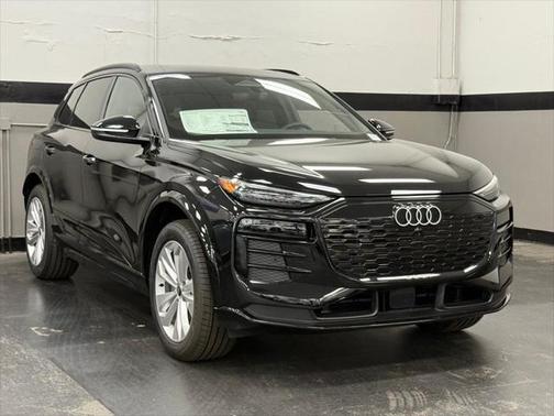 2025 Audi Q6 e-tron Premium Plus