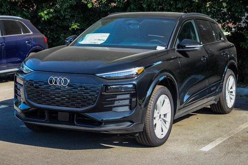 2025 Audi Q6 e-tron Premium Plus