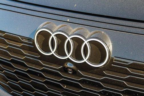 2025 Audi Q6 e-tron Premium Plus