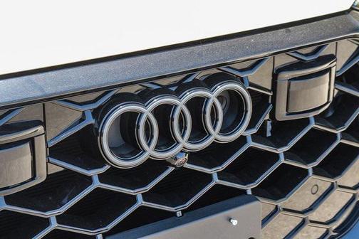 2025 Audi RS Q8 4.0T