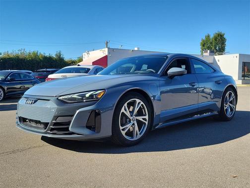 2023 Audi e-tron GT Premium Plus quattro