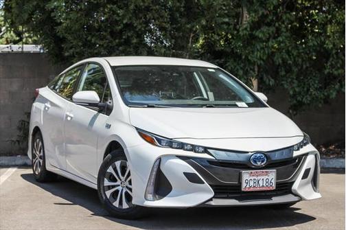 2022 Toyota Prius Prime XLE