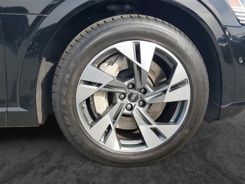 2023 Audi e-tron Premium Plus quattro