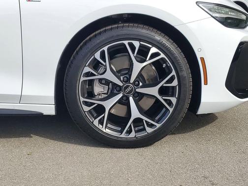 2026 Audi A6 Premium Plus quattro S tronic