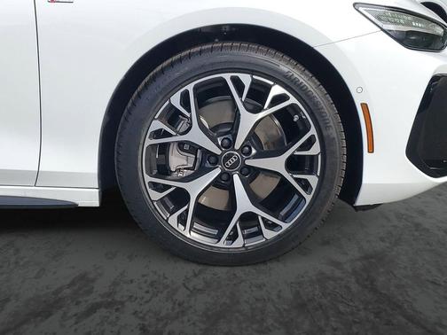 2026 Audi A6 Premium Plus quattro S tronic