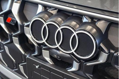 2025 Audi SQ5 3.0T Premium Plus