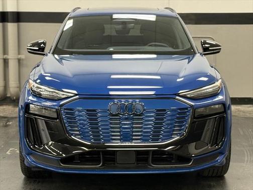 2025 Audi SQ6 e-tron Premium Plus quattro