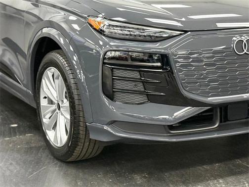 2025 Audi Q6 e-tron Premium Plus