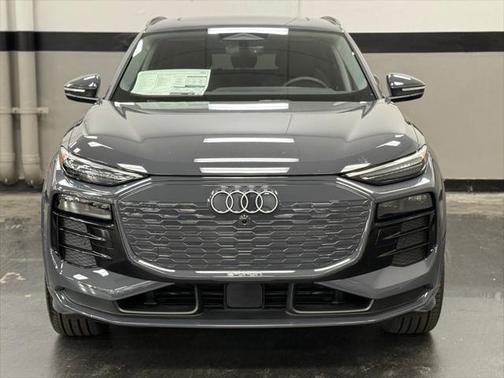 2025 Audi Q6 e-tron Premium Plus