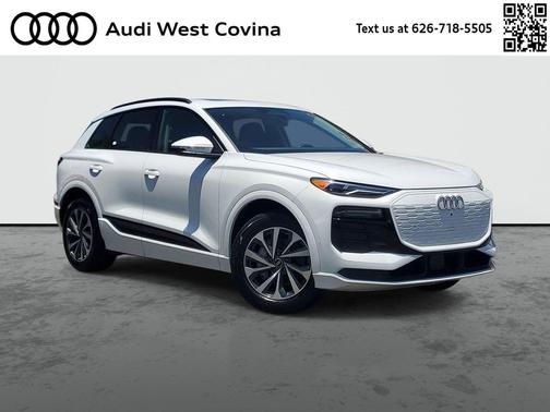Glacier White Metallic 2025 Audi Q6 e-tron Premium quattro