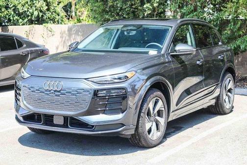 2025 Audi Q6 e-tron Premium quattro