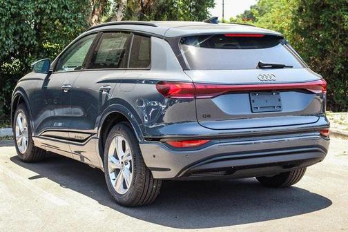 2025 Audi Q6 e-tron Premium