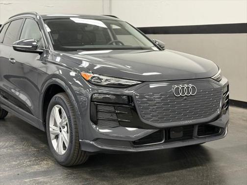 2025 Audi Q6 e-tron Premium