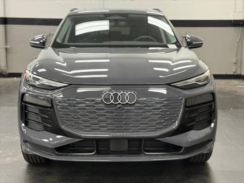 2025 Audi Q6 e-tron Premium