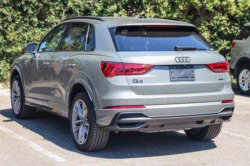2025 Audi Q3 Premium 45 TFSI S line quattro Tiptronic