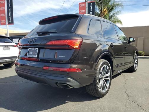 2026 Audi Q7 45 Premium Plus
