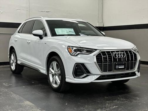 2024 Audi Q3 45 S line Premium Plus