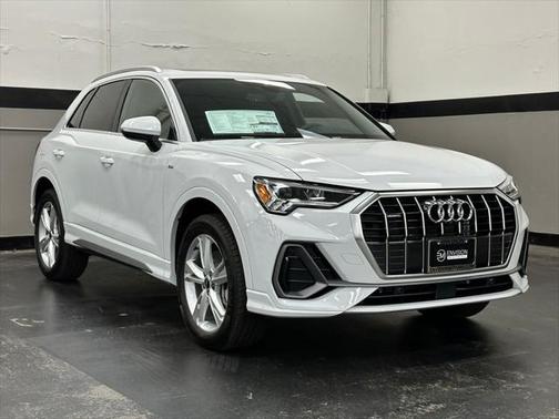 2024 Audi Q3 45 S line Premium Plus