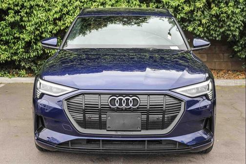 2022 Audi e-tron Premium