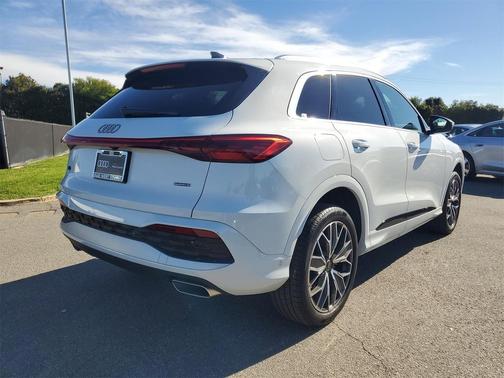 2025 Audi Q5 Premium Plus TFSI quattro S tronic